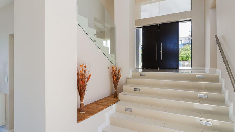 To Let 5 Bedroom Property for Rent in Pinnacle Point Golf Estate Western Cape